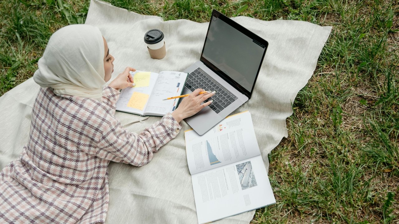 Freely working remotely